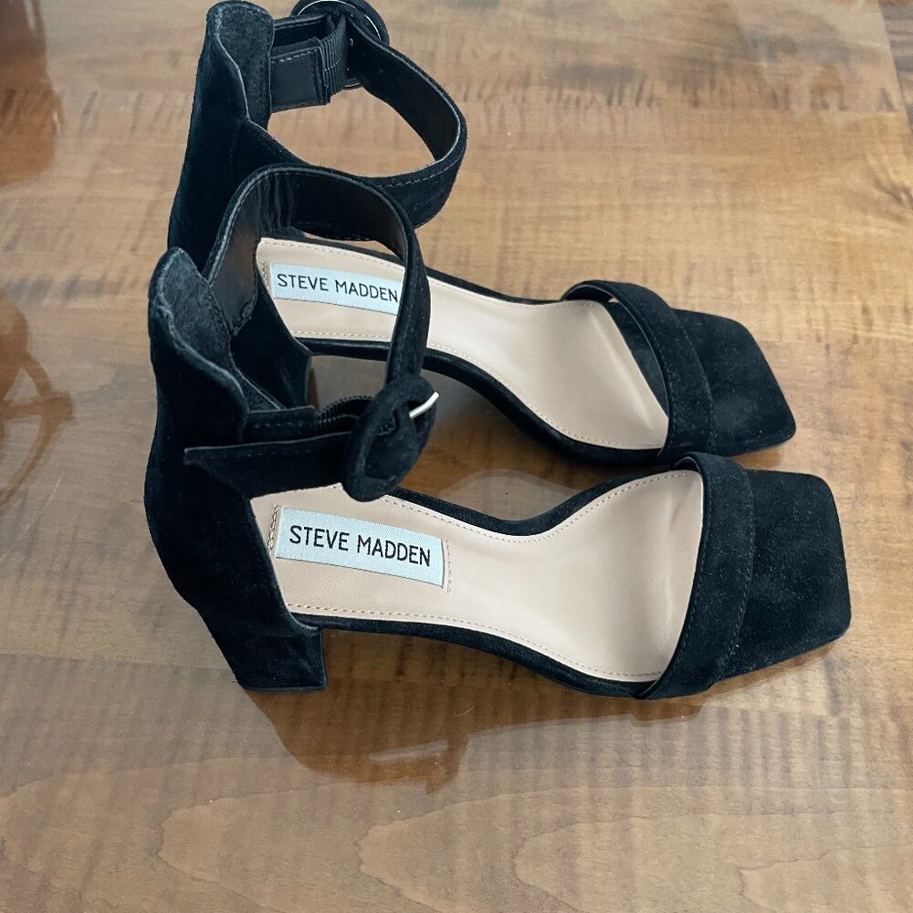 Steve Madden Black Velvet Evening Shoes  size 7.5
